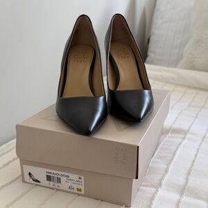 Anna, Naturalizer Black Leather Heels